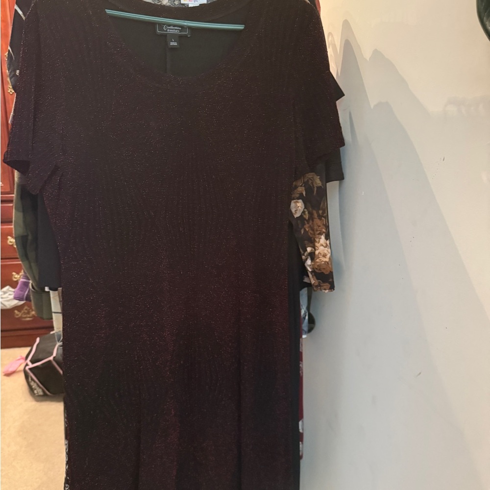 Elegant Black & Red Dress with Short Sleeves